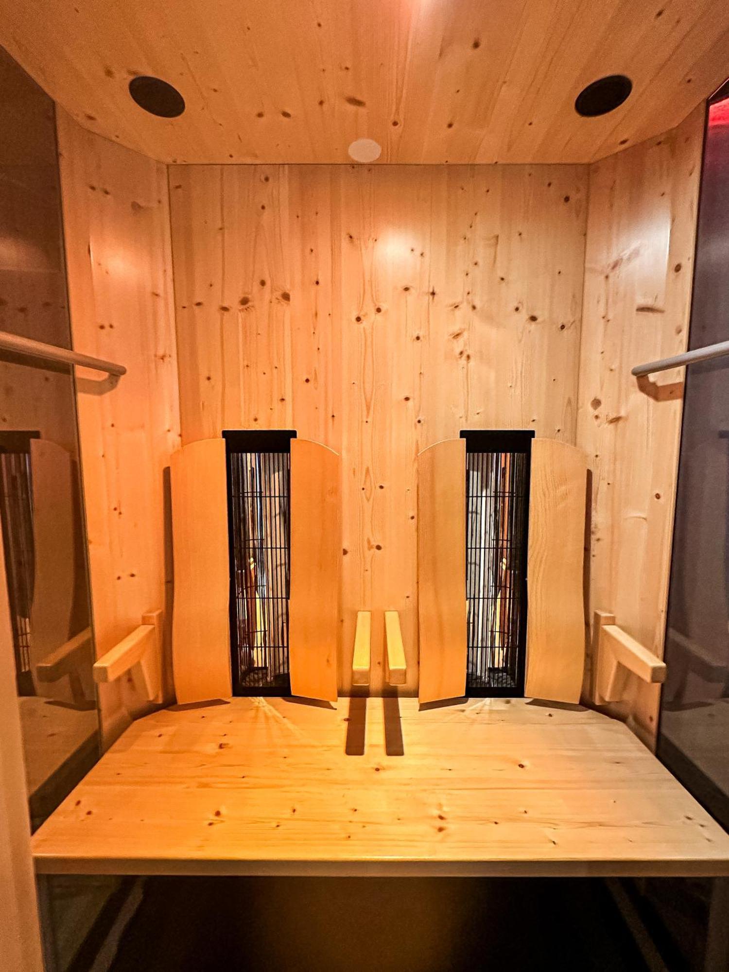 Simone'S Platzerl - Inklusive Taeglichem Freien Eintritt Tauern Spa - Nur 5 Gehminuten, Sommerkarte, Privatem Garten Mit Schwimmteich, Grill Und Saunabereich Kaprun Exterior photo