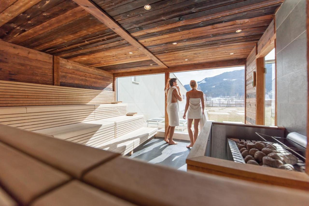 Simone'S Platzerl - Inklusive Taeglichem Freien Eintritt Tauern Spa - Nur 5 Gehminuten, Sommerkarte, Privatem Garten Mit Schwimmteich, Grill Und Saunabereich Kaprun Exterior photo